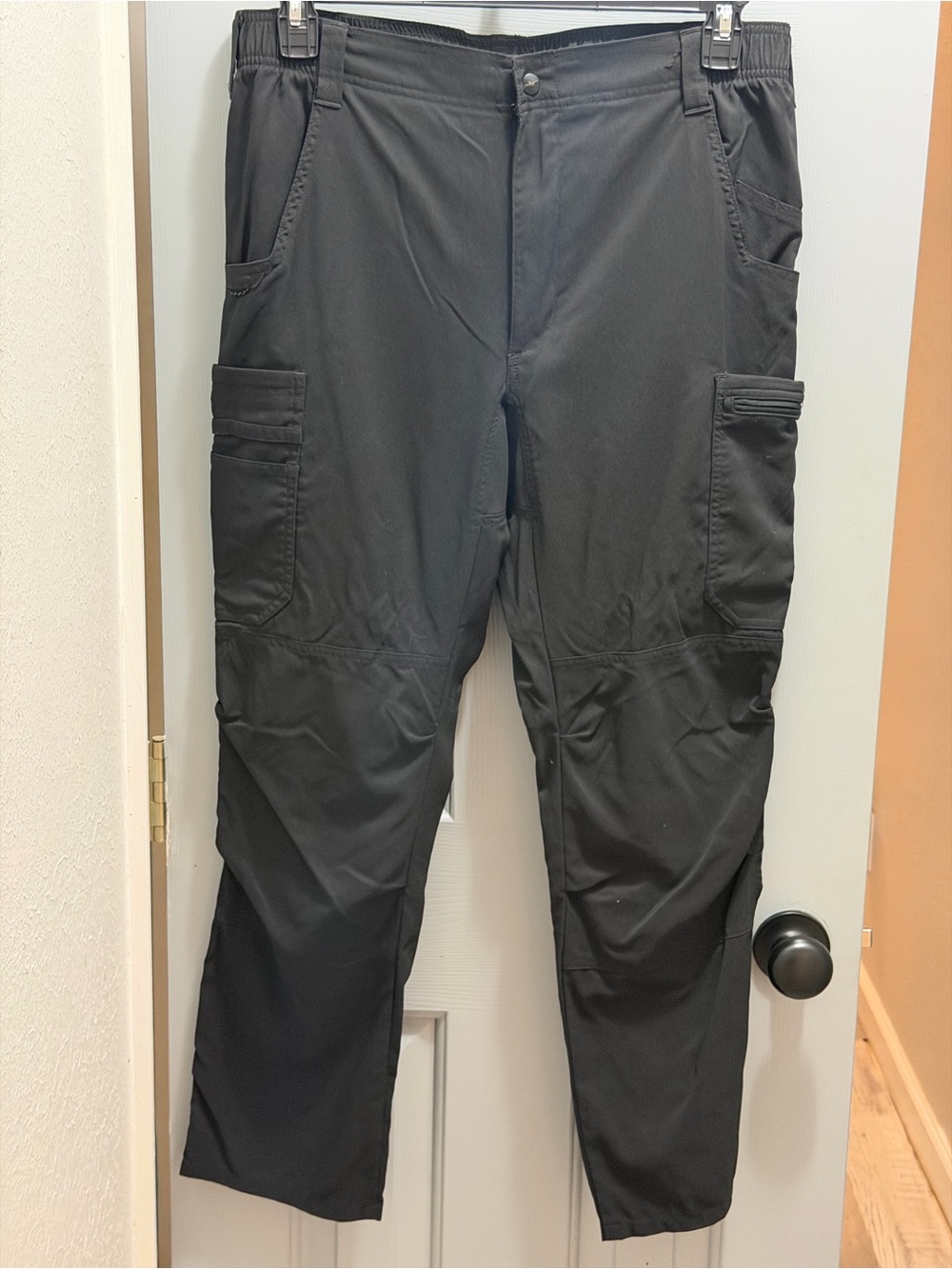 Carhartt Men's Rugged Flex Modern Fit Straight Leg Cargo Scrub Pant Black Large